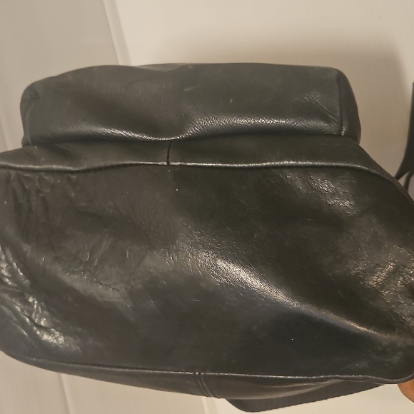 American Leather Co. Large Army Green Genuine Leather Backpack - Picture 12 of 16